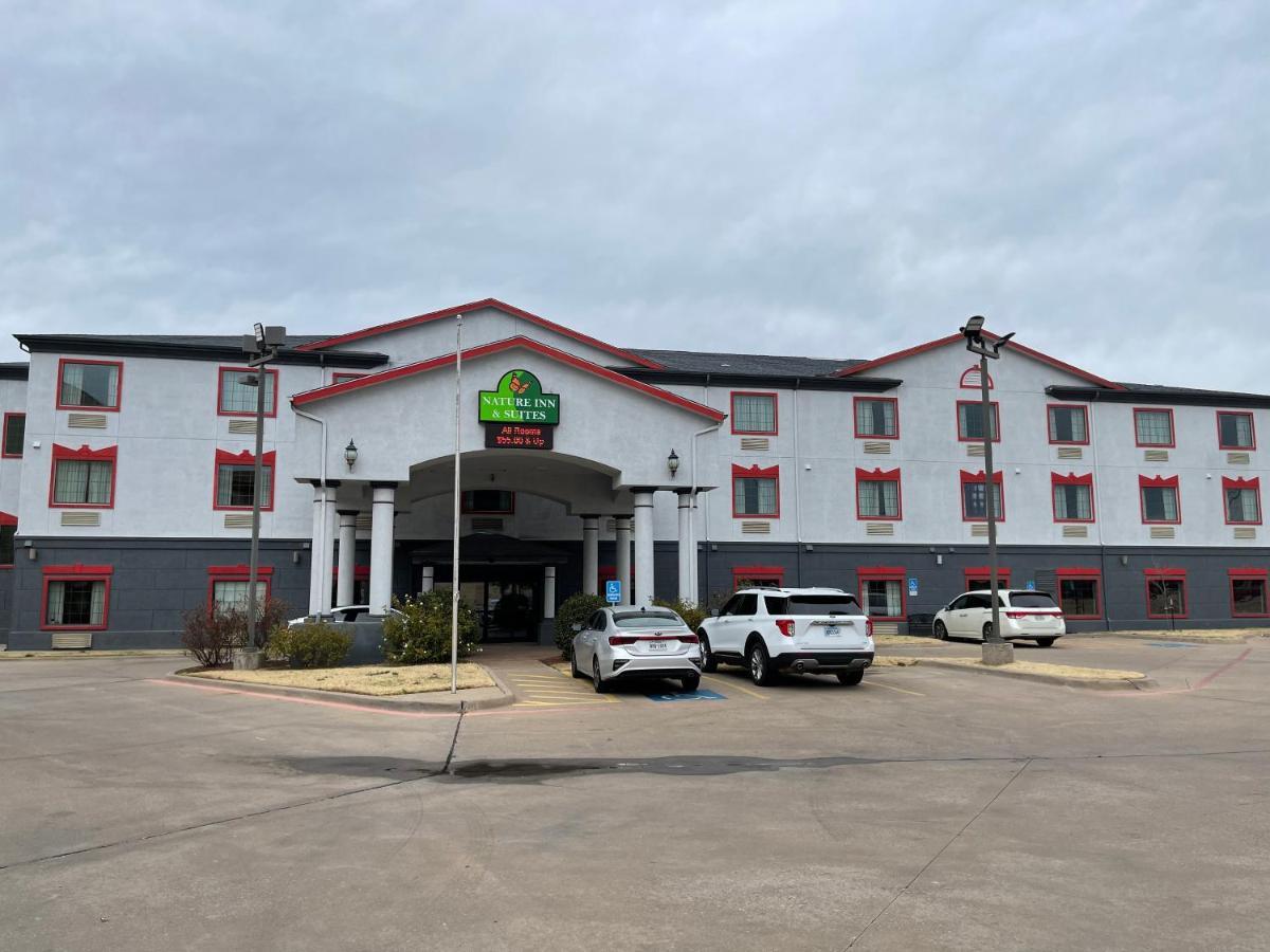 Nature Inn & Suites Wichita Falls Exterior photo