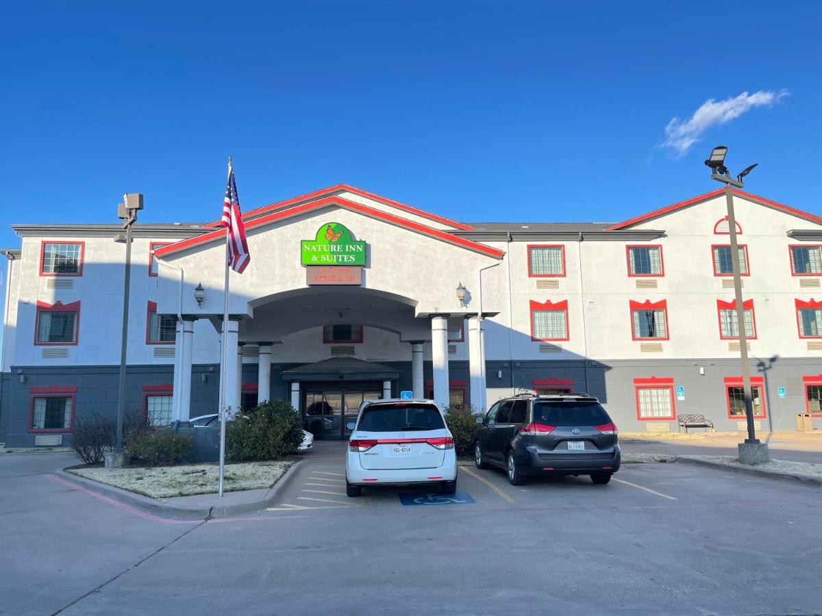 Nature Inn & Suites Wichita Falls Exterior photo